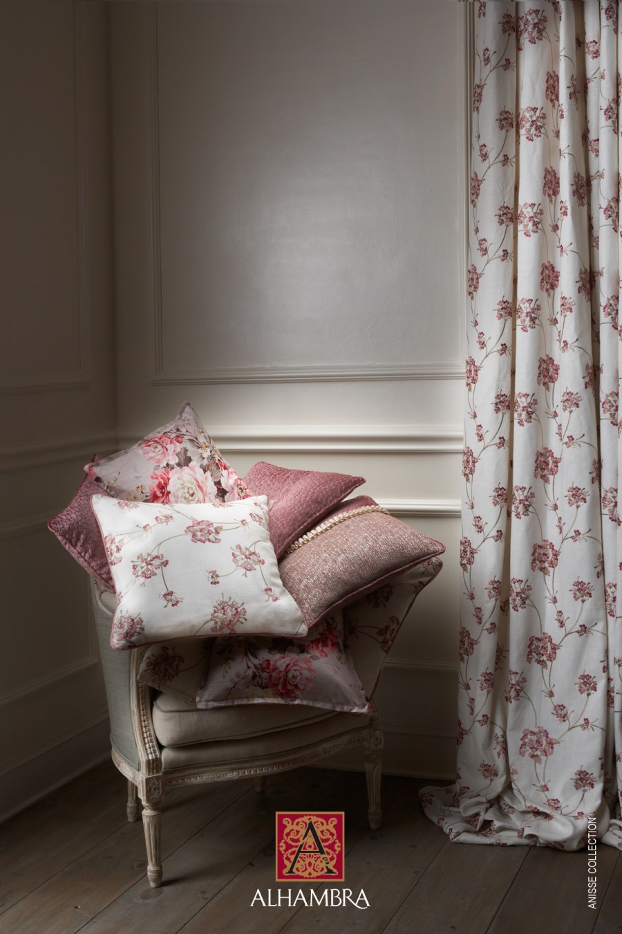 Cojines distintas texturas colección Anisse de Alhambra - Villalba Interiorismo