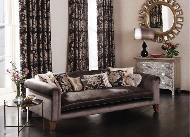 Cojines adamascados - Villalba Interiorismo