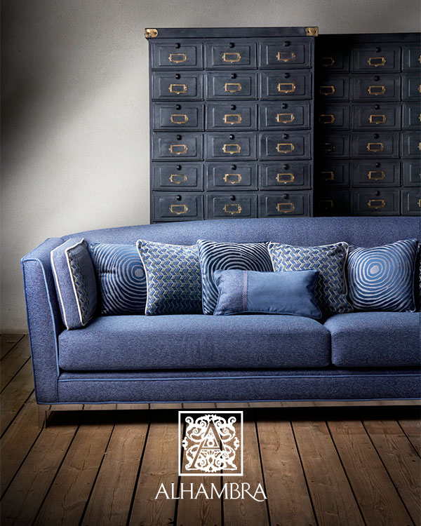 Sofá con tapicería de Alhambra  - Villalba Interiorismo