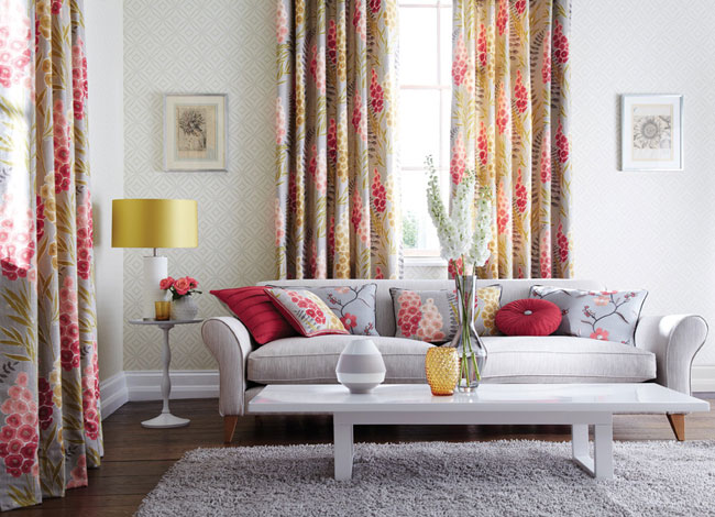 Cortinas estampadas de flores - Villalba Interiorismo