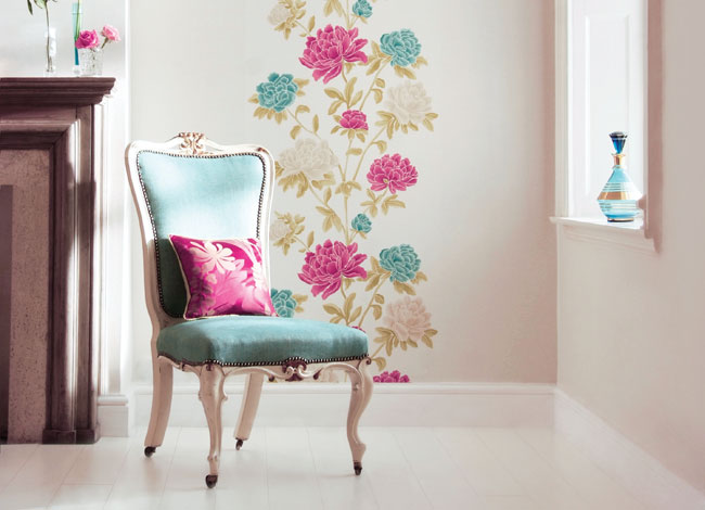 Papel con estampado flores - Villalba Interiorismo