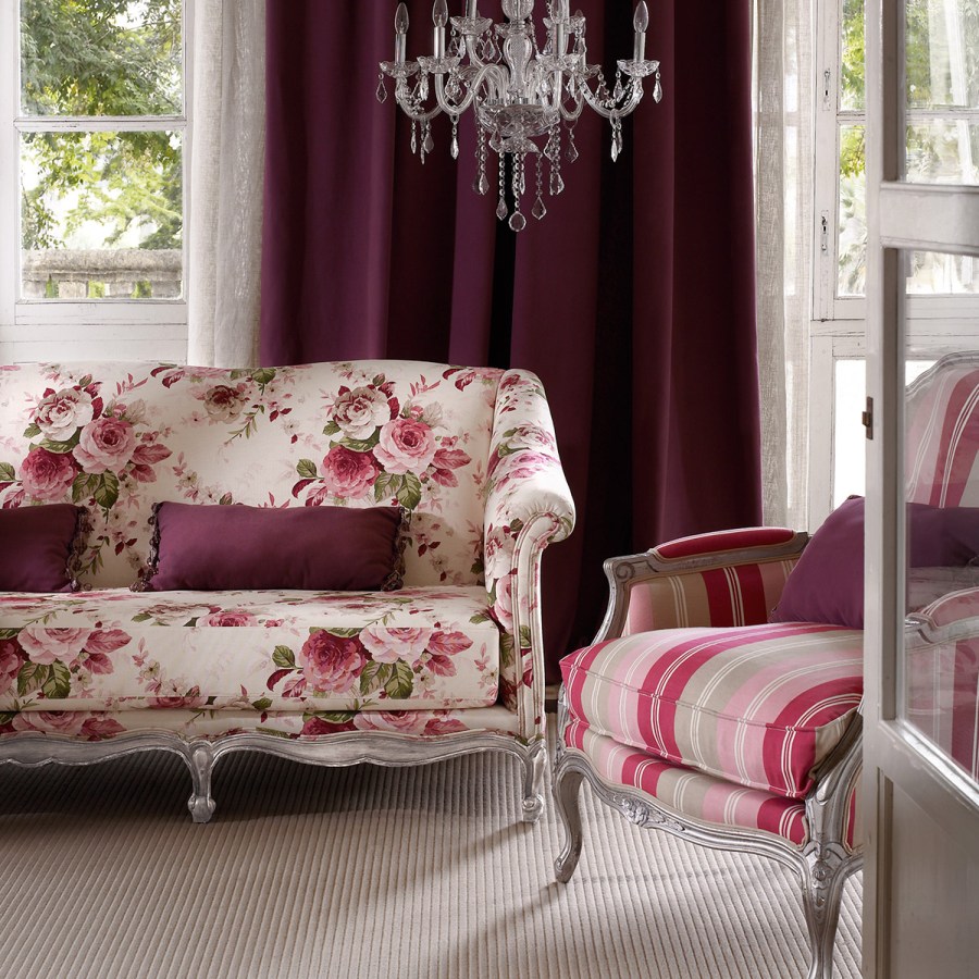 Sofá estampado de flores - Villalba Interiorismo