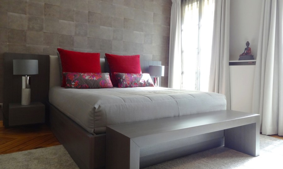 Cojines en rojo - Villalba Interiorismo