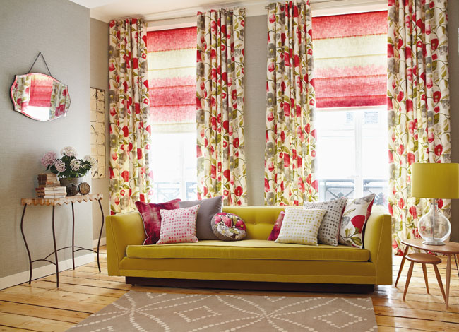 Dobles cortinas estampadas de flores - Villalba Interiorismo