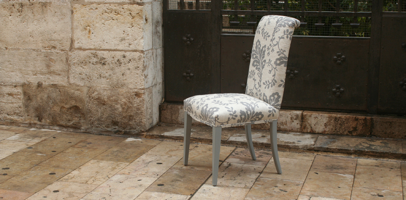 Silla respaldo tapizado - Villalba Interiorismo (3)