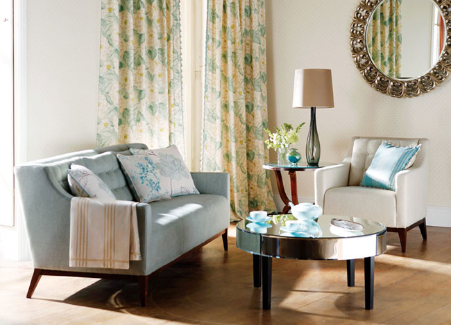 Espejo en el salón - Villalba Interiorismo