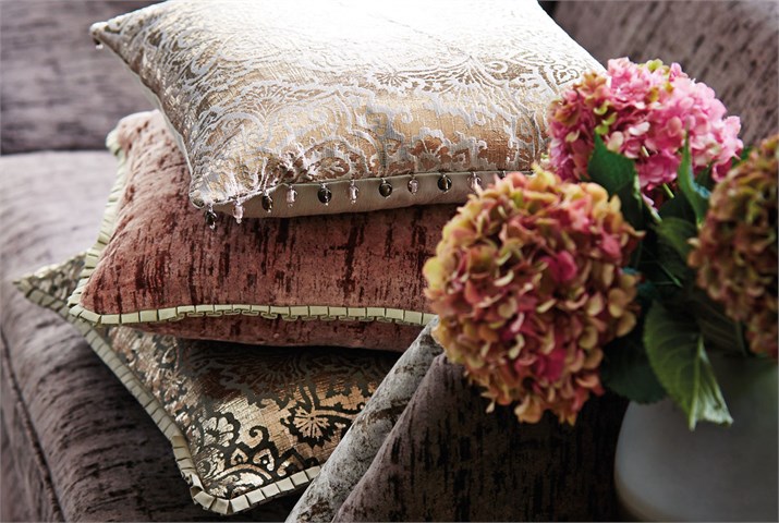 Cojines terciopelo - Villalba Interiorismo