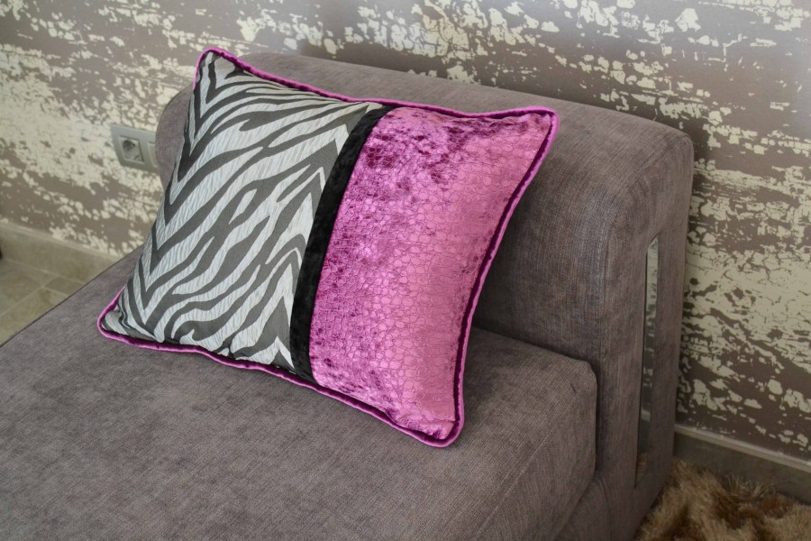 Cojín para sofá gris - Villalba Interiorismo (2)