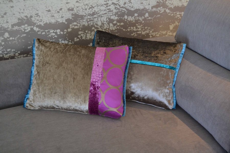 Cojines sofá gris - Villalba Interiorismo