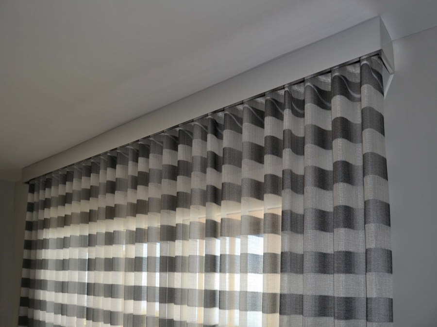 Cortina con onda perfecta - Villalba Interiorismo
