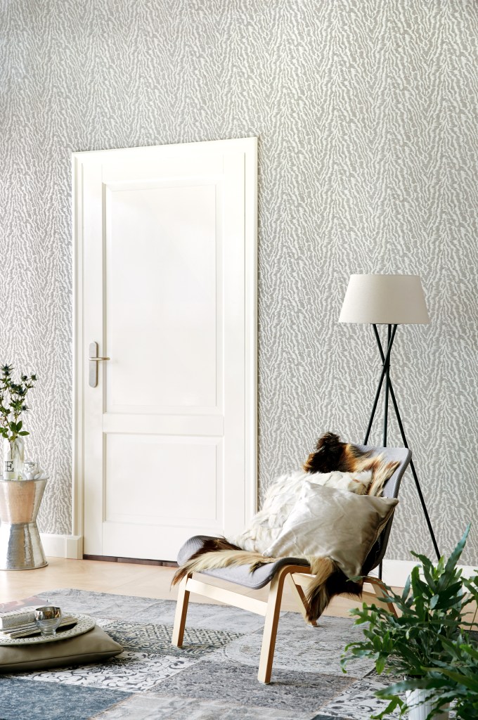 Papel pintado zebra en plata - Villalba Interiorismo