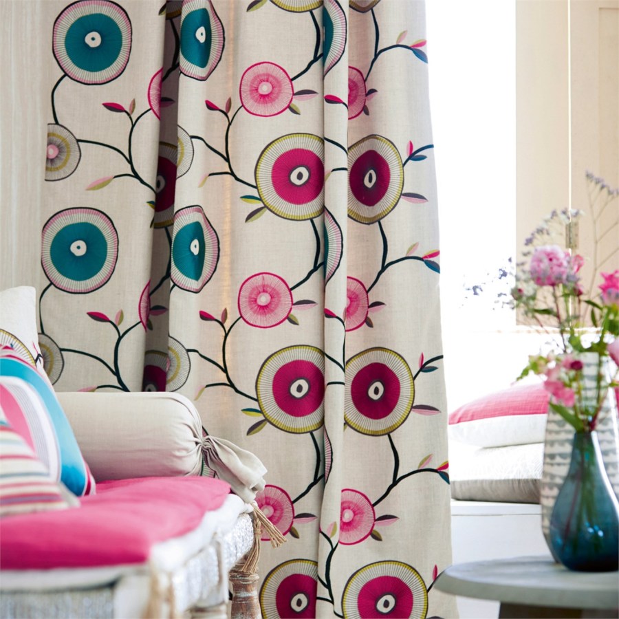 Cortina bordada - Villalba Interiorismo
