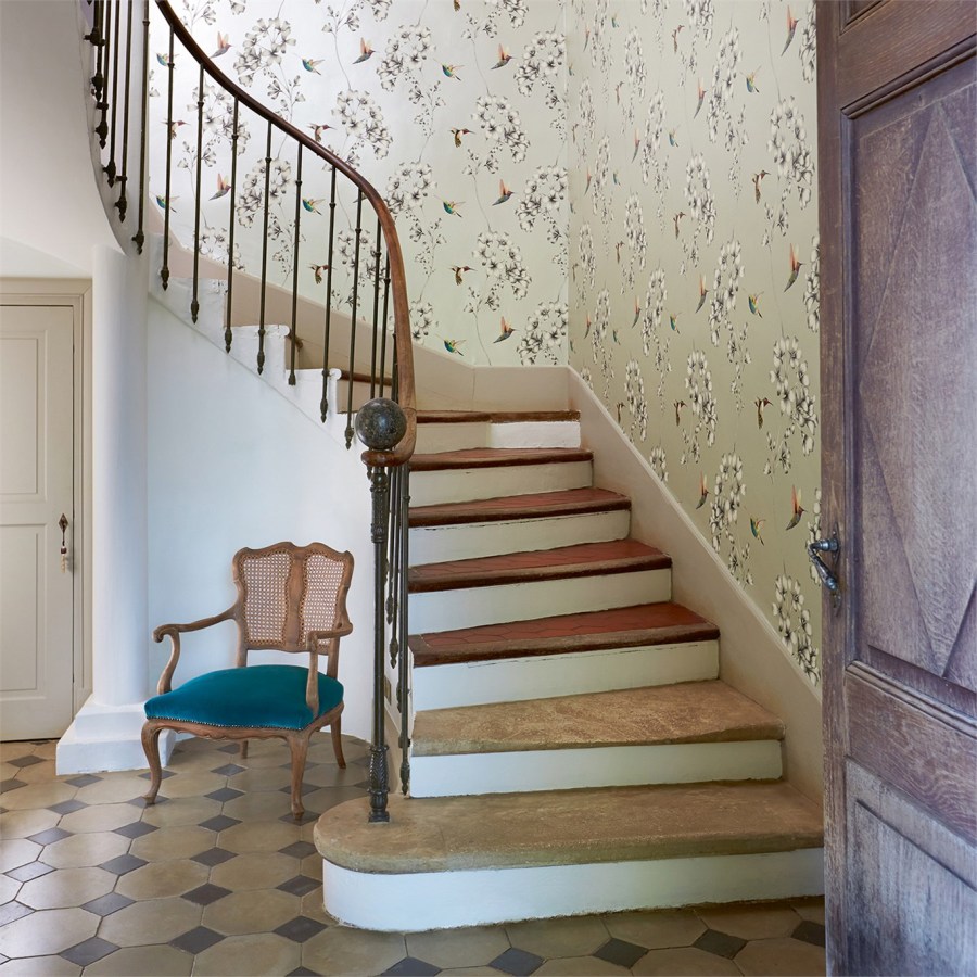 Papel pintado flores de Harlequin - Villalba Interiorismo