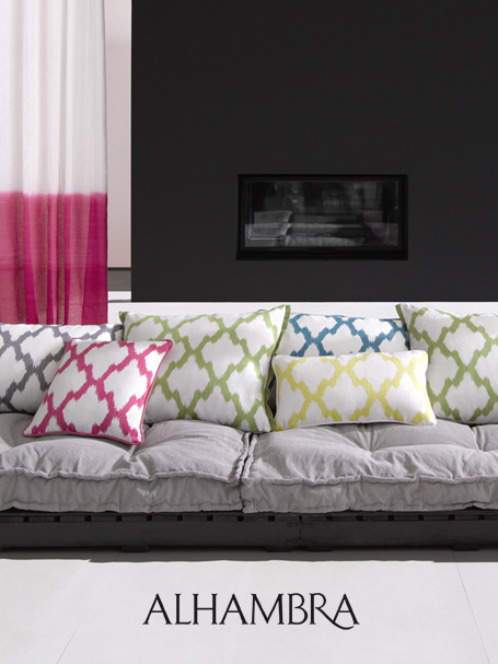 Visillo lino fucsia para salón - Villalba Interiorismo