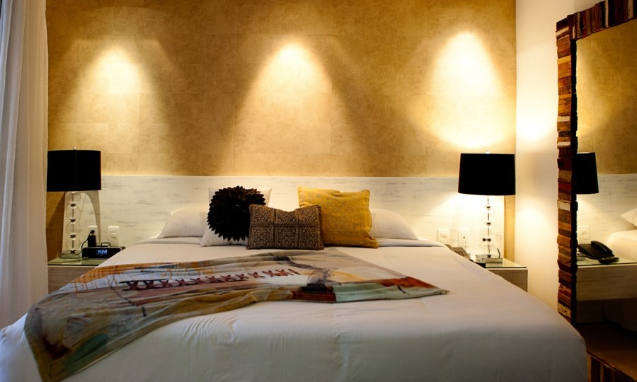 Dormitorio con papel pintado Elitis - Villalba Interiorismo.jpg