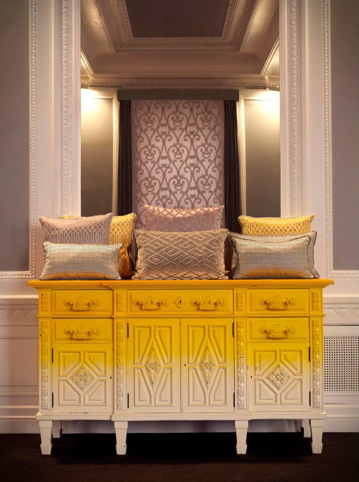 Telas tapizar, cortinas y cojines - Villalba Interiorismo (3)