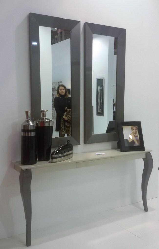 Consola lacada - Villalba Interiorismo