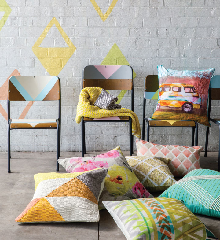 Cojines dibujos geométricos - Villalba Interiorismo