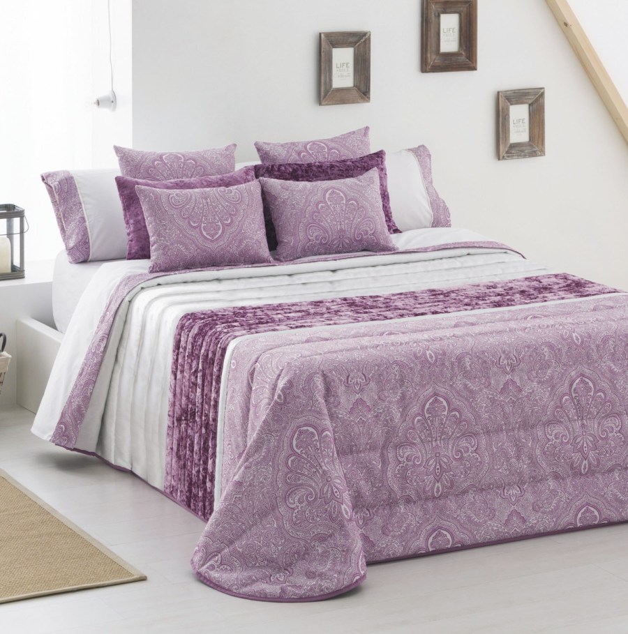 Colcha bouti blanca y malva - Villalba Interiorismo