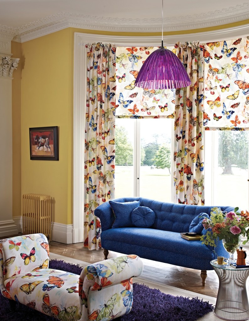 Cortina estampada de mariposas - Villalba Interiorismo