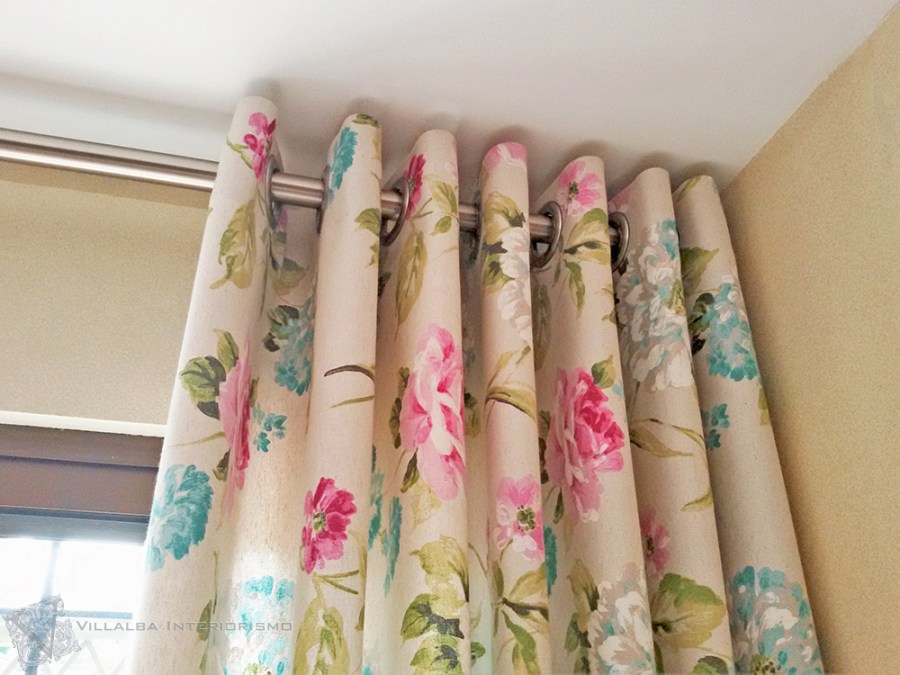 Cortinas de flores con ollaos - Villalba Interiorismo