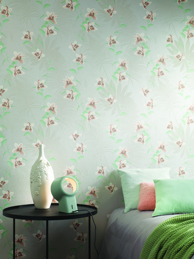 Papel pintado de flores tonos pasteles de Khrôma de Coordonné - Villalba Interiorismo