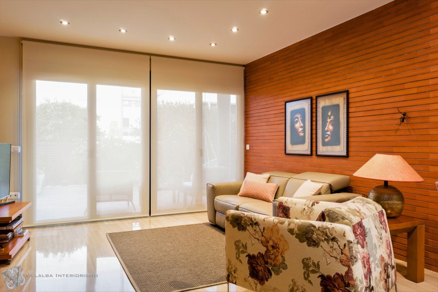 enrollable-de-screen-para-salon-villalba-interiorismo