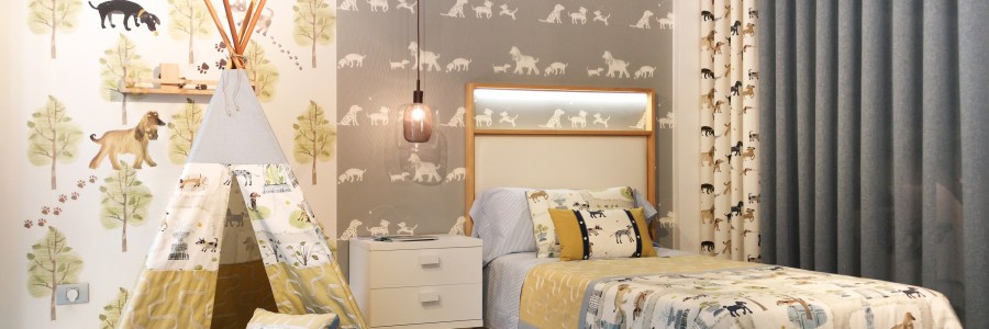 Dormitorio infantil alegre y original con perros
