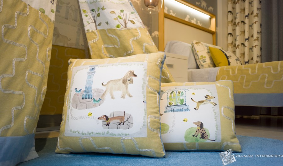 Dormitorio infantil alegre y original con cojines personalizados
